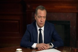 Медведев связал украинский конфликт с угрозой глобальной нестабильности