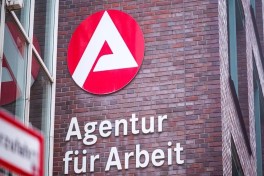Шансы безработных в Германии найти работу упали до минимума за 12 лет