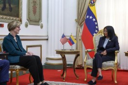 Родригес встретилась с временным поверенным в делах США в Венесуэле