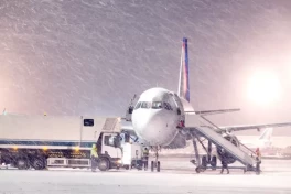 Сильный снегопад парализовал работу аэропорта Франкфурта