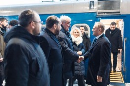 Премьер-министр Польши прибыл с визитом в Киев