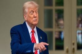 Трамп хочет переименовать в свою честь вокзал и аэропорт