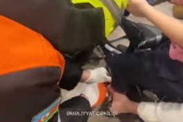 В Баку спасатели помогли ребенку, нога которого застряла в педали велосипеда-ВИДЕО 