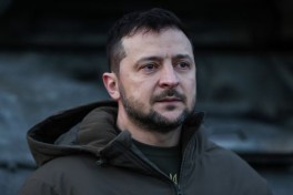 Зеленский сообщил о более чем 400 дронах и десятках ракет в ночной атаке