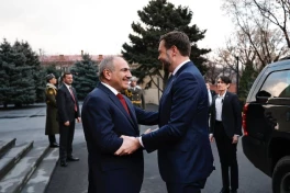 Пашинян встретился с вице-президентом США Вэнсом