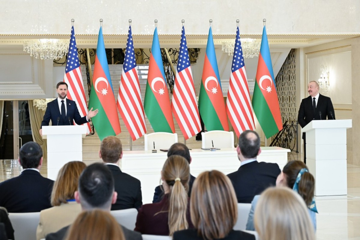 Алиев и Вэнс выступили с заявлениями для прессы в Баку-ВИДЕО -ОБНОВЛЕНО 