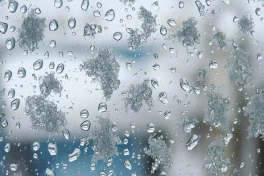 В Азербайджане дождь, снег и сильный ветер:  фактическая погода на утро