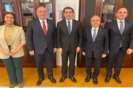 Гаджиев и Самсар обсудили азербайджано-турецкие отношения