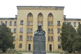 В «Азербайджанфильме» произошли сокращения персонала