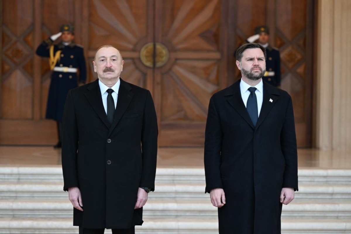 Алиев показал кадры встречи с Джеймсом Дэвидом Вэнсом-ВИДЕО 