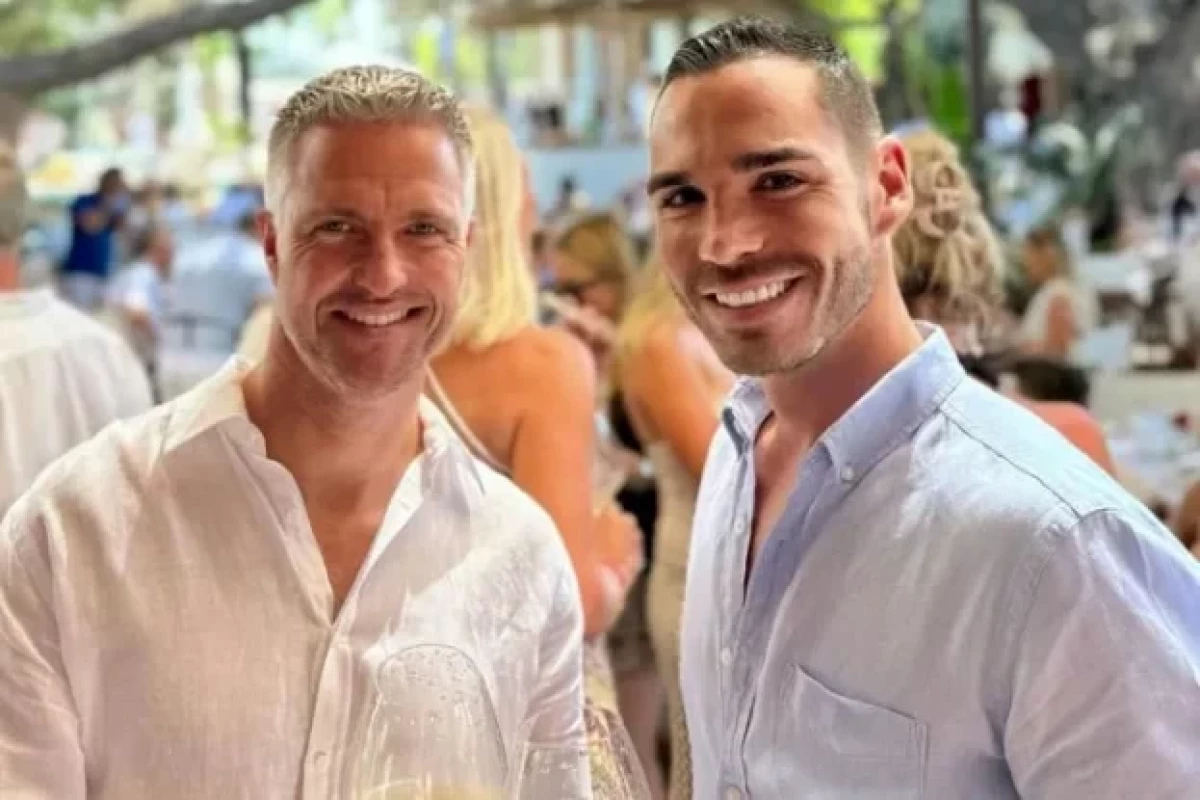 Бывший пилот «Формулы-1» объявил о помолвке со своим партнером