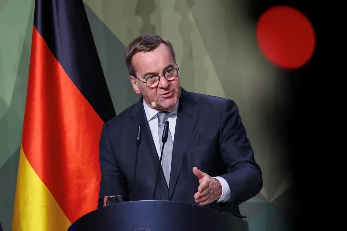 Писториус: Украине необходима внешняя поддержка в размере 60 миллиардов евро