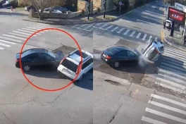 Проезд на красный закончился аварией-ВИДЕО 