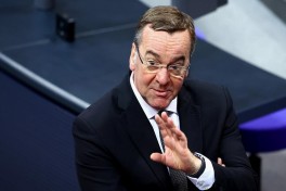 Писториус: Украине необходима внешняя поддержка в размере 60 миллиардов евро