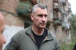 Кличко: более половины жилых домов Киева остались без тепла