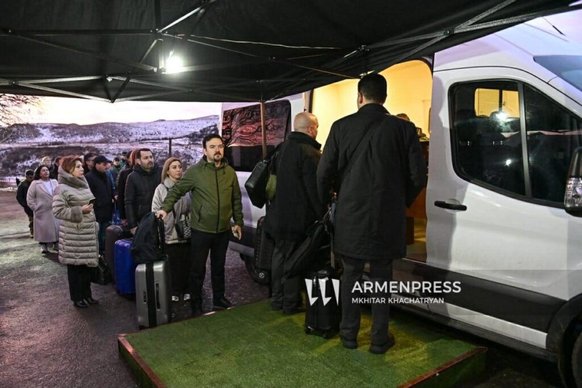 Делегация Азербайджана находится с визитом в Армении -ФОТО 