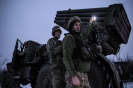 СМИ: В офисе Зеленского сообщили, что ВСУ могут выйти из Донбасса