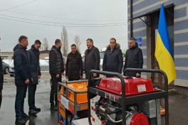 Генераторы из Азербайджана переданы Украине-ФОТО 