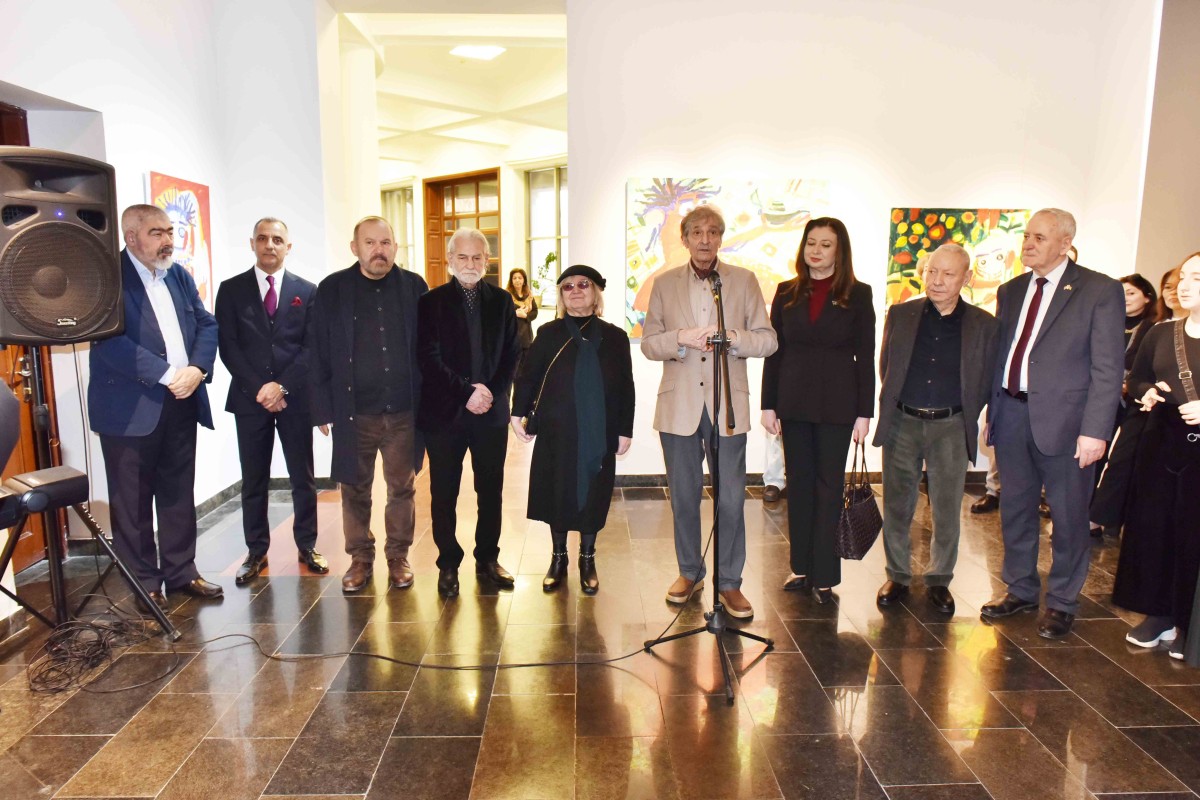 В Баку открылась выставка памяти Марьям Алакбарли -ФОТО 