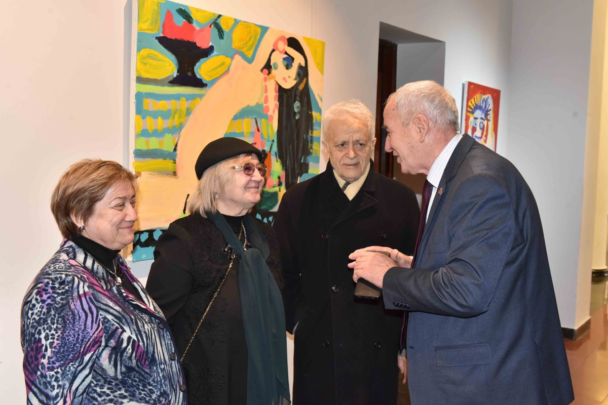 В Баку открылась выставка памяти Марьям Алакбарли -ФОТО 