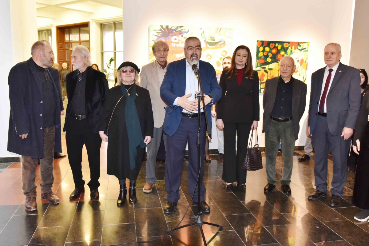 В Баку открылась выставка памяти Марьям Алакбарли -ФОТО 