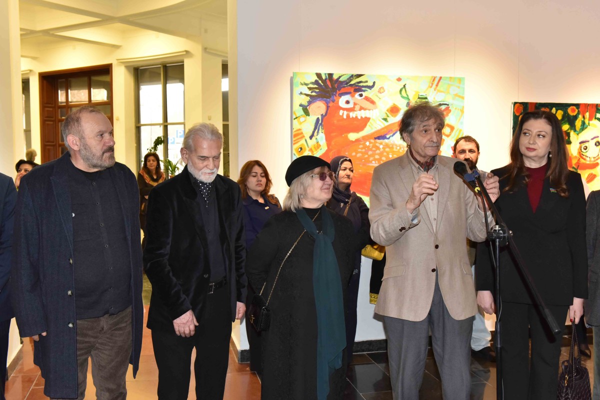 В Баку открылась выставка памяти Марьям Алакбарли -ФОТО 