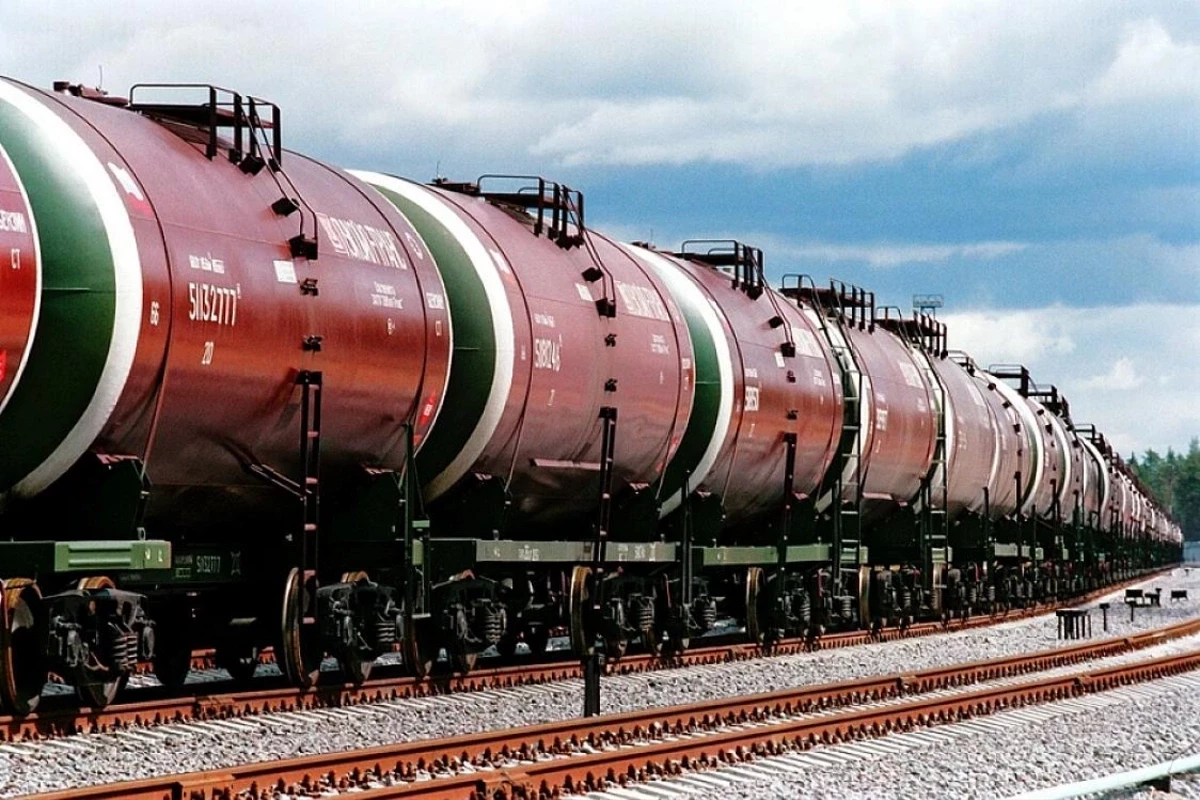 Азербайджан экспортировал в Армению продукции на 2,4 млн долларов 