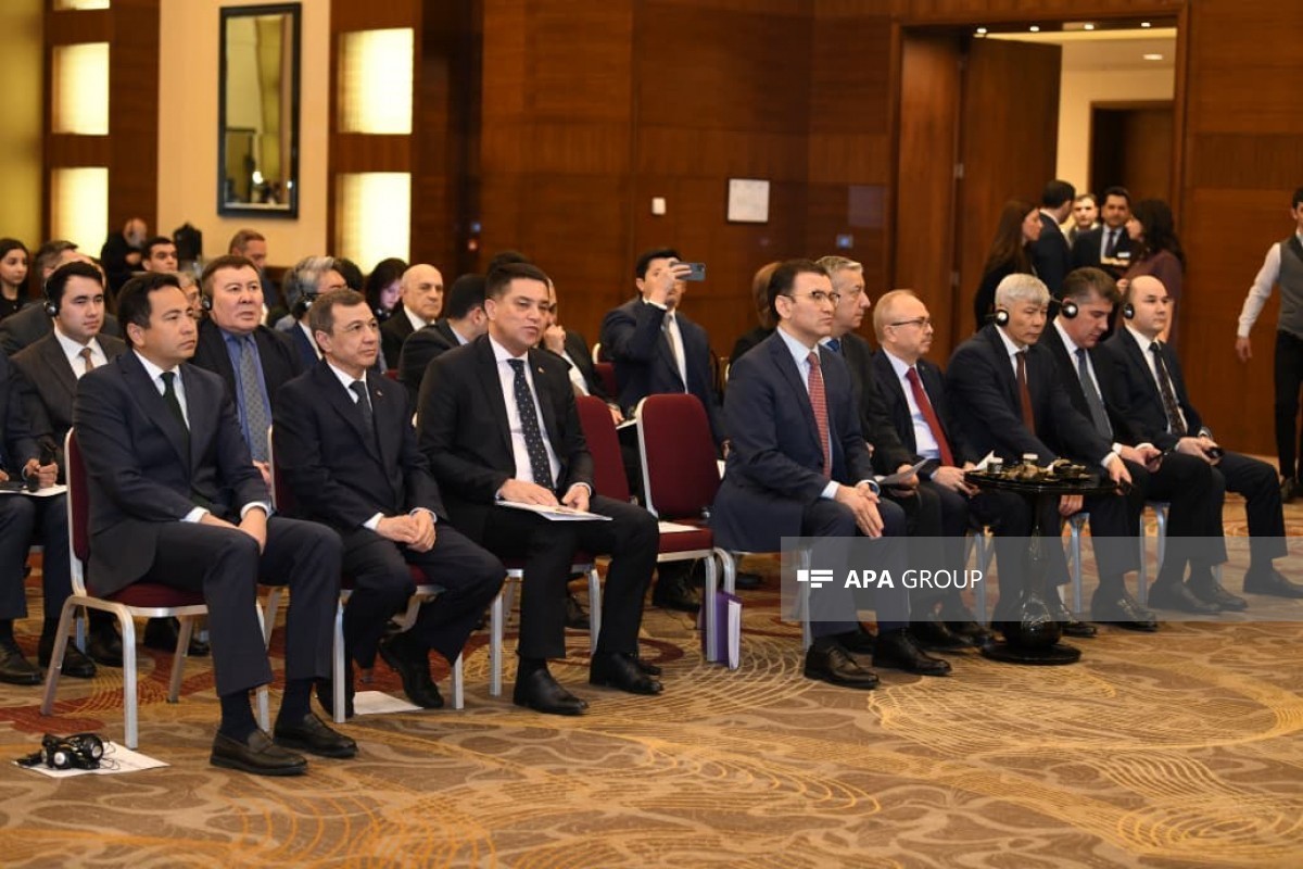 Баку принимает конференцию «C6: Единый регион, общее будущее»-ФОТО 