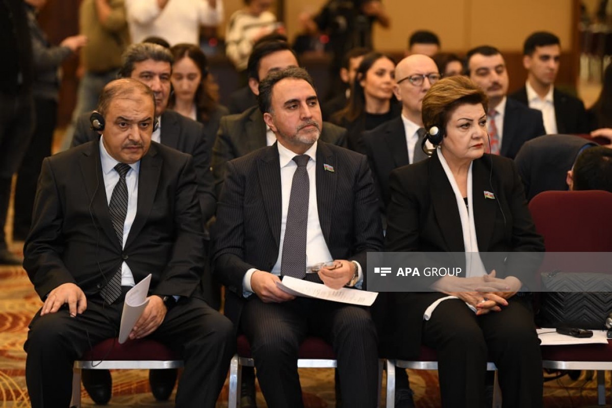 Баку принимает конференцию «C6: Единый регион, общее будущее»-ФОТО 