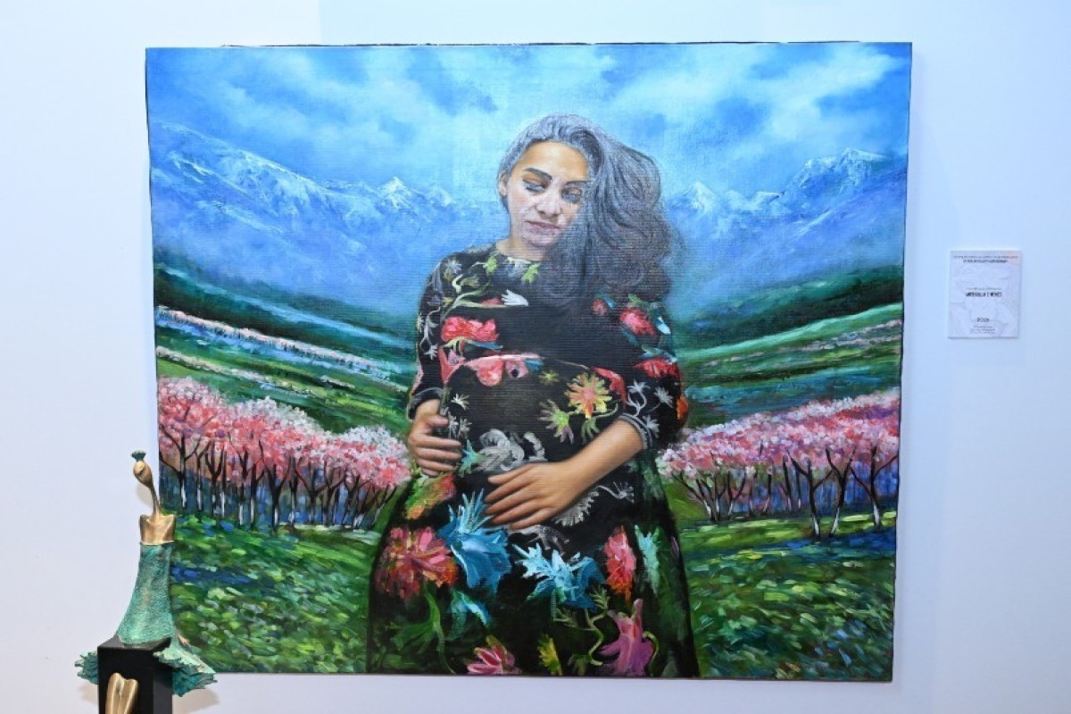 Лейла Алиева и Арзу Алиева на открытии международной художественной выставки в Тиране-ФОТО 