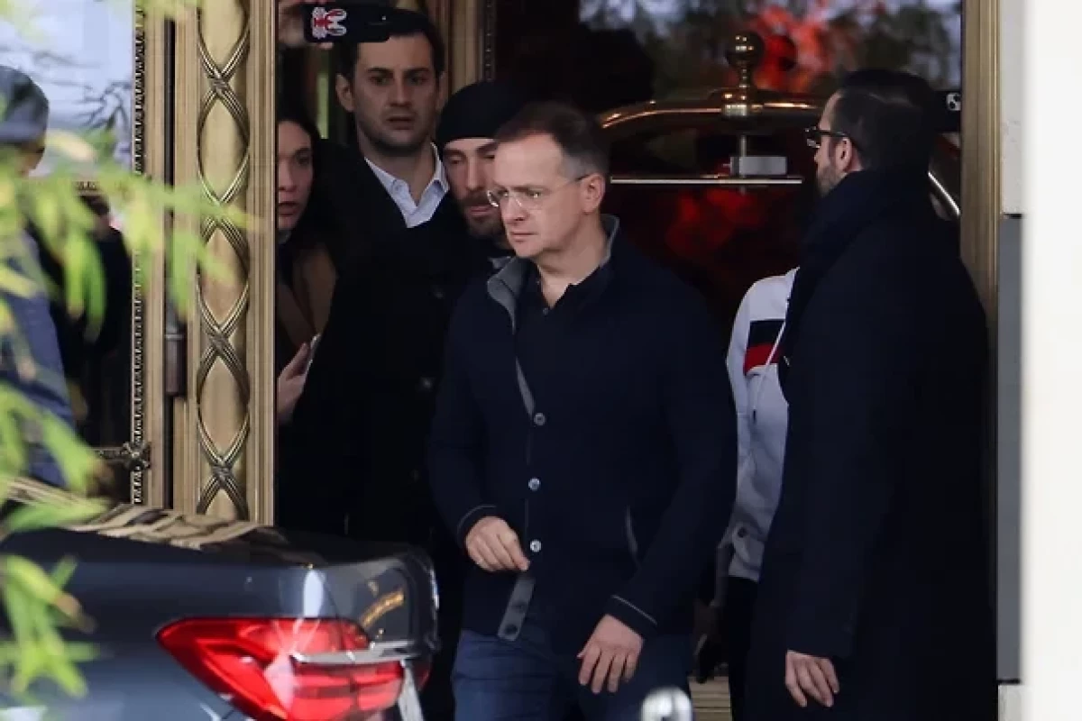 Мединский провел закрытую встречу с представителями Украины