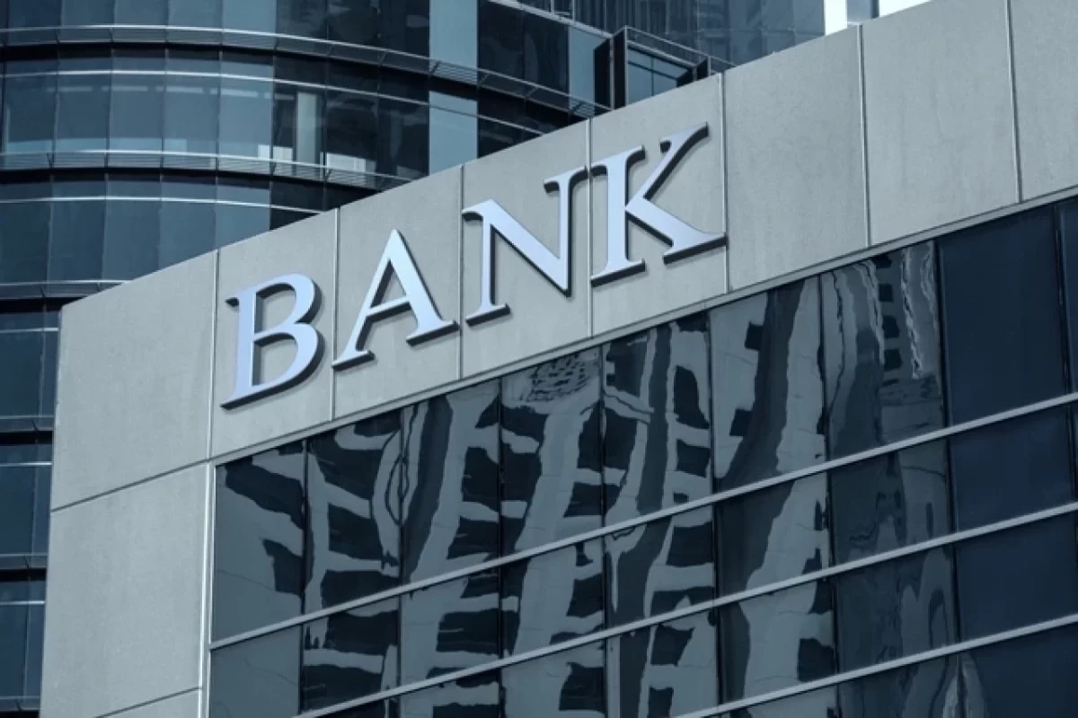 Доля вкладов в иностранной валюте в Азербайджане продолжает сокращаться