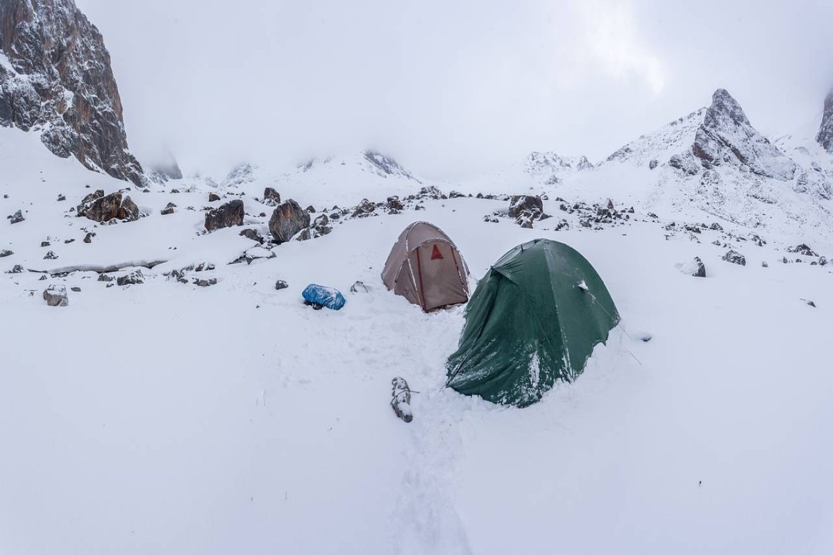 Несовершеннолетние туристы едва не замерзли в Альпах в Австрии