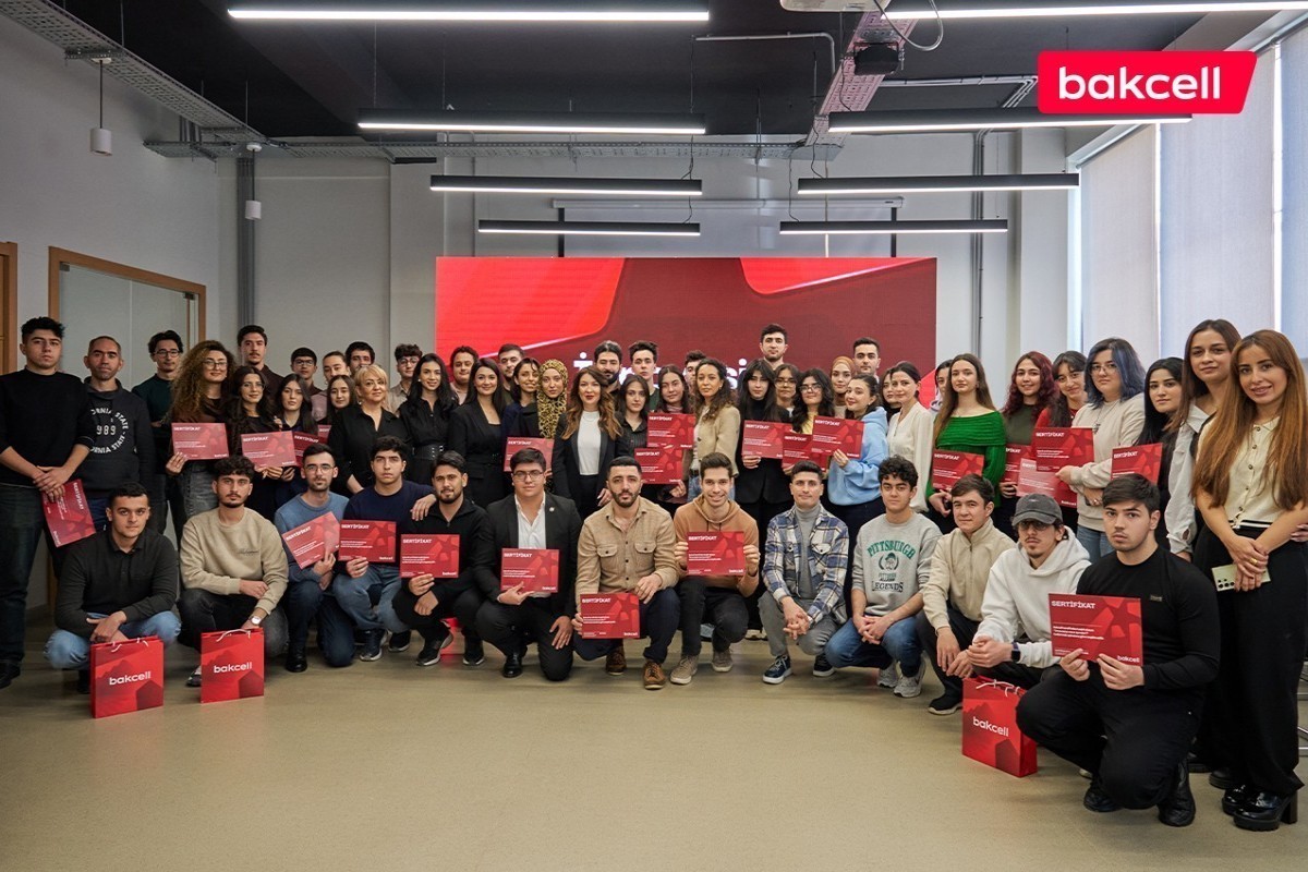 Bakcell и Peerstack Academy запустили проект «The Tech Builders»-ФОТО 
