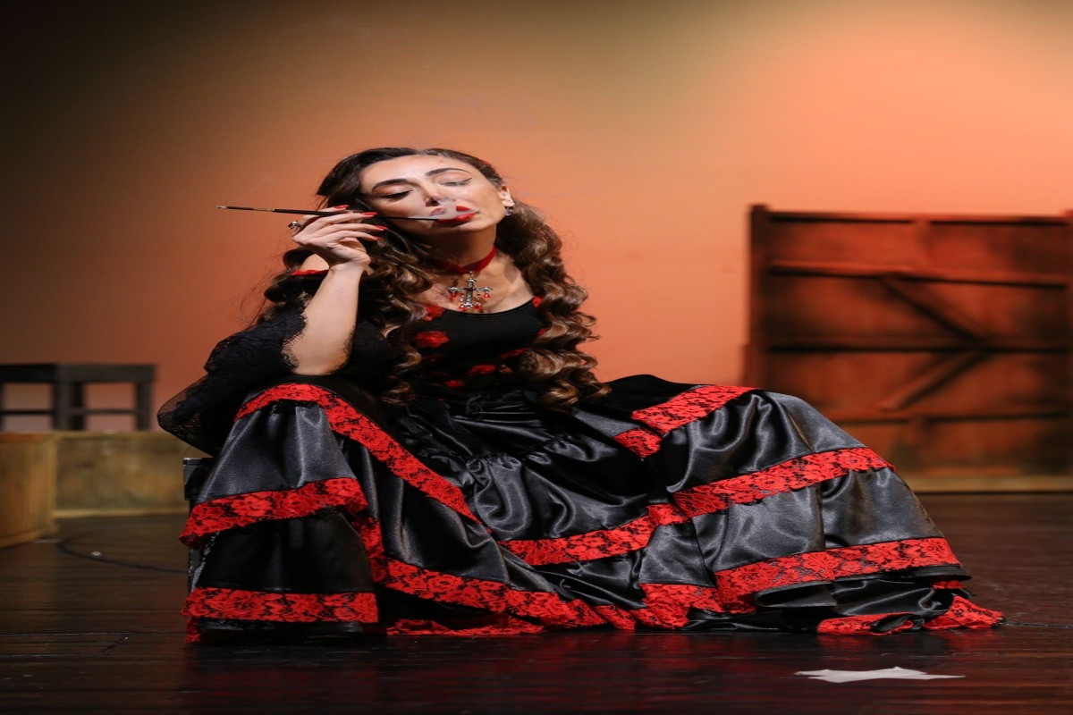 Семнадцать лет к «Кармен»: творческий путь Хаджар Агаевой актрисы, живущей ролью - ИНТЕРВЬЮ 