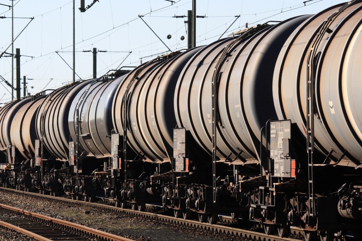 Грузия установила символическую цену за транспортировку нефтепродуктов из Азербайджана в Армению