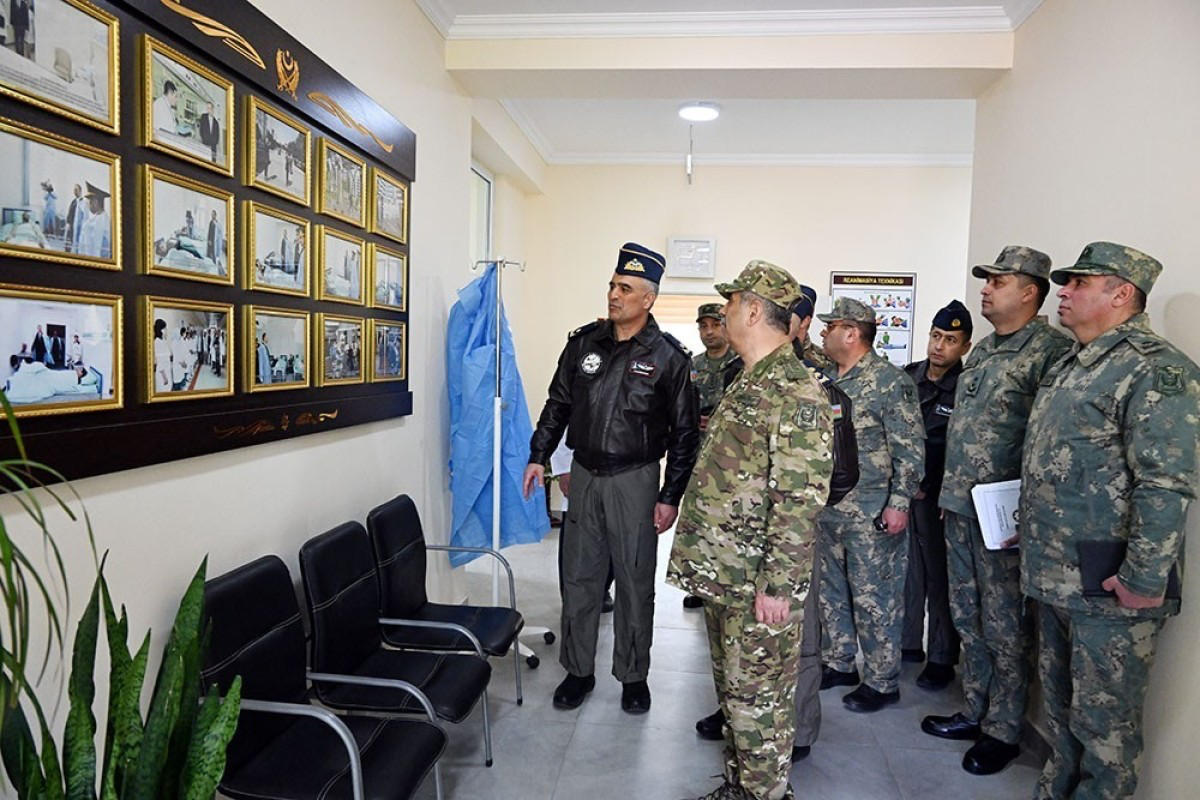 Министр обороны Азербайджана посетил подразделения ВВС-ФОТО -ВИДЕО 