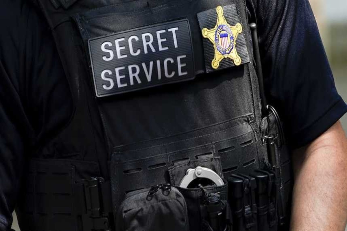СМИ: Секретная служба США застрелила вооружённого человека, пытавшегося проникнуть в резиденцию Трампа