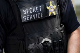 СМИ: Секретная служба США застрелила вооружённого человека, пытавшегося проникнуть в резиденцию Трампа