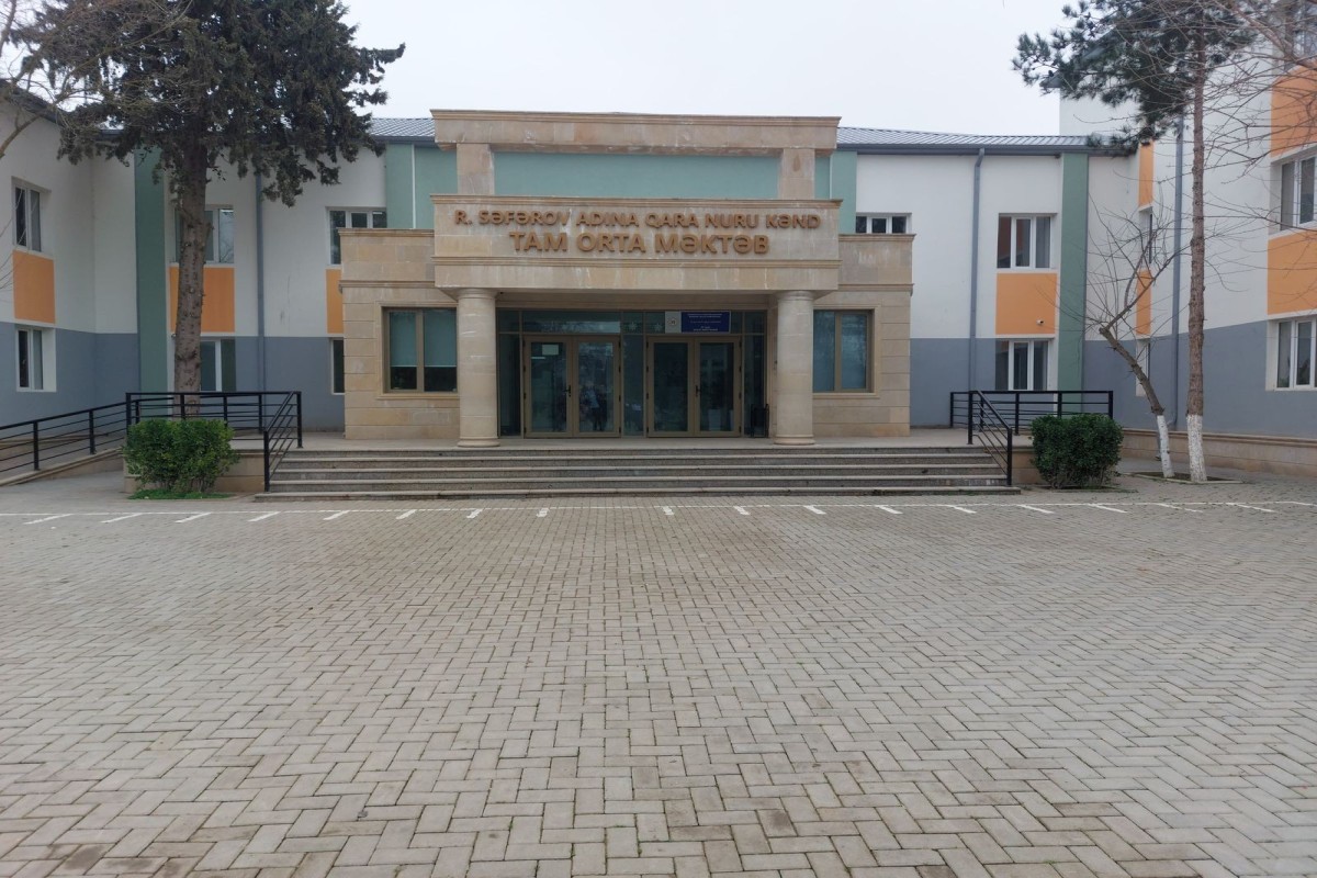 В Саатлинском районе завершена реконструкция крупной средней школы-ФОТО 