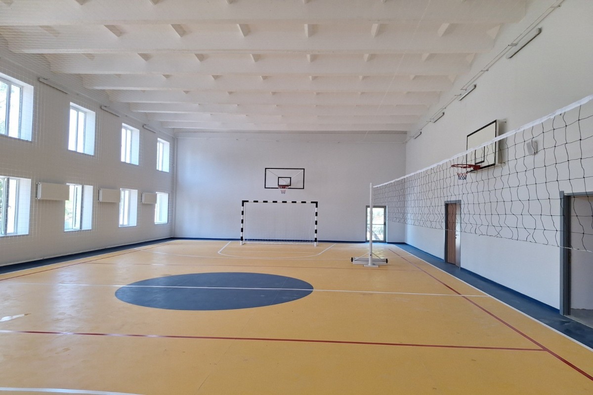 В Саатлинском районе завершена реконструкция крупной средней школы-ФОТО 