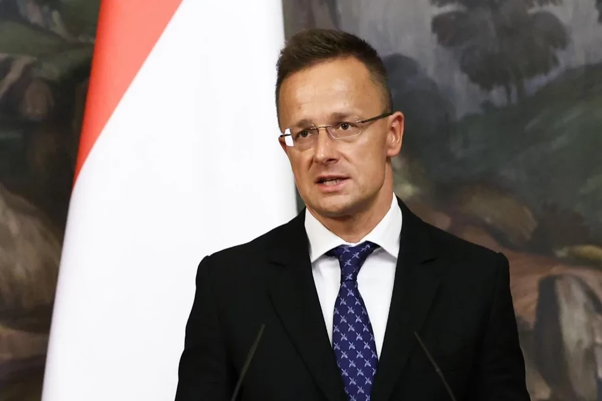 Венгрия заблокировала новый пакет санкций ЕС против России