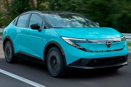 Nissan пересмотрел планы по Leaf третьего поколения
