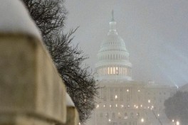 Полмиллиона американцев лишились света