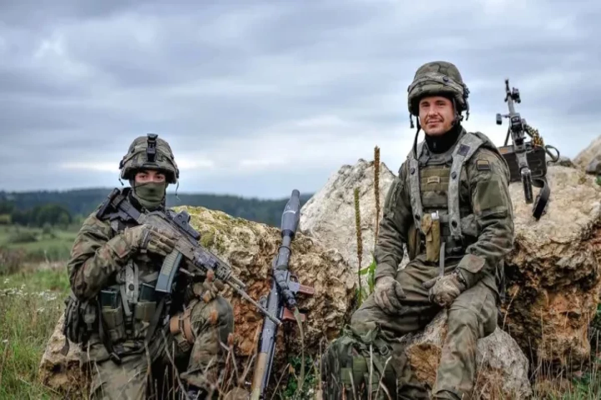 Польша намерена увеличить численность армии до полумиллиона человек