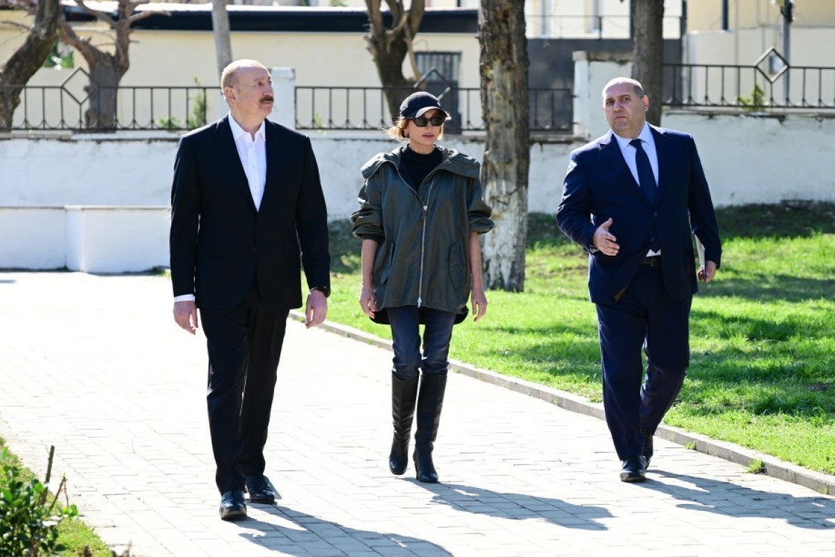 Президент Азербайджана ознакомился с проведёнными работами в городе Ходжавенд и встретился с жителями -ОБНОВЛЕНО 