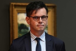 Le Parisien назвал имя претендента на пост директора Лувра