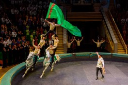 «Восточный цирк» готовится покорить бакинскую сцену