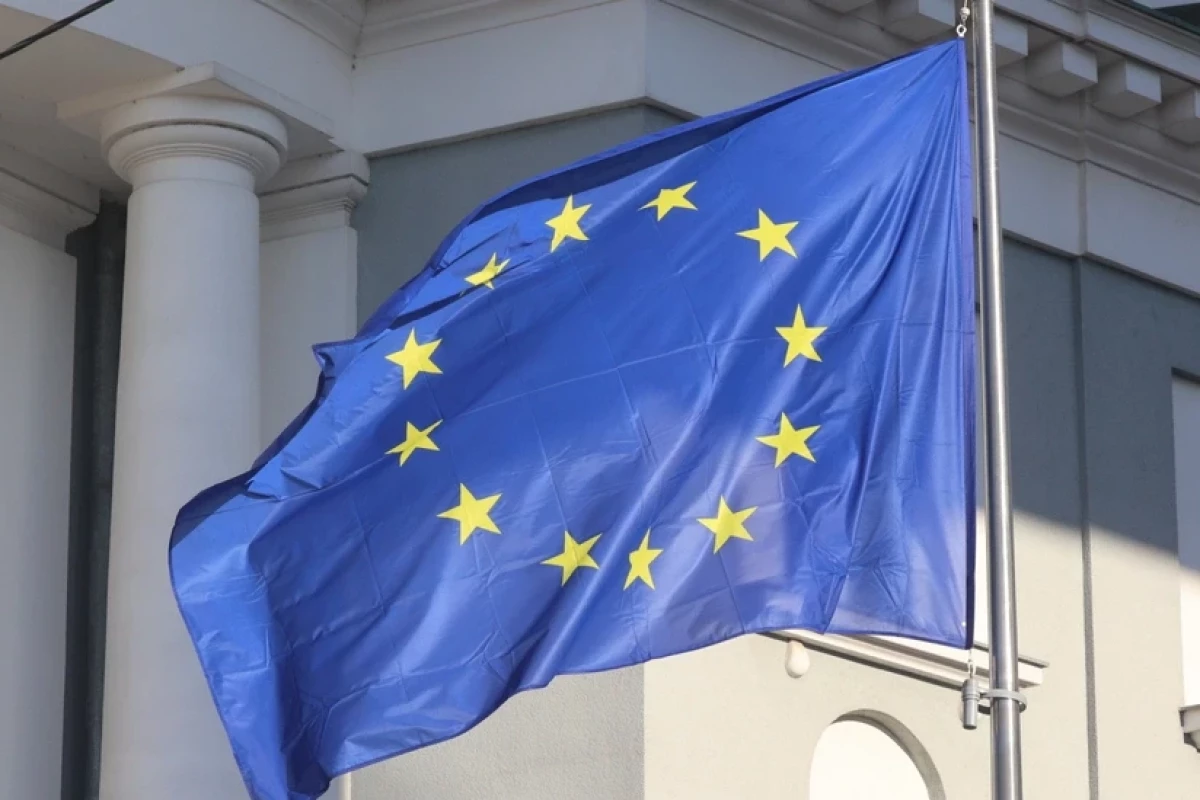 Politico: Будапешт увязал санкции против России с оборонным кредитом на €16 млрд