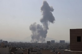 Зять и невестка Али Хаменеи погибли при атаках на Тегеран 